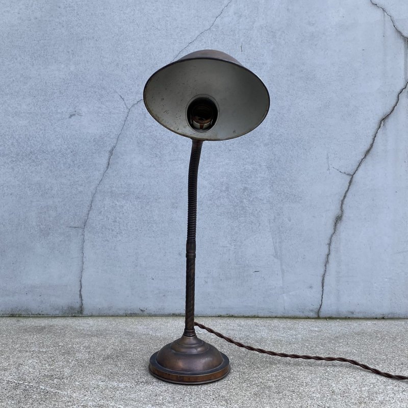 画像2: VINTAGE ANTIQUE FARIES DESK LAMP  STAND LIGHT ヴィンテージ アンティーク フェアリーズ デスクランプ デスクライト スタンドライト 卓上ライト 照明 / コレクタブル グースネック テーブルランプ 店舗什器 アメリカ