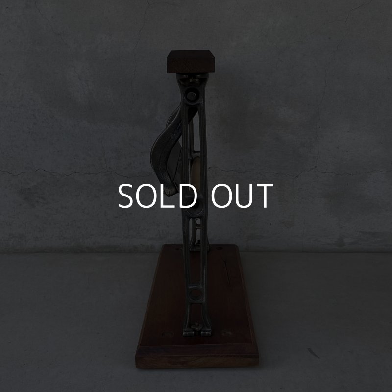 画像4: VINTAGE ANTIQUE PAPER CUTTER PAPER HOLDER ヴィンテージ アンティーク ペーパーカッター ペーパーホルダー ラッピングペーパーホルダー / ロールペーパー 店舗什器 アメリカ