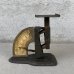 画像1: VINTAGE ANTIQUE JAPANNED THE GEM POSTAL SCALE ヴィンテージ アンティーク ジャパンド ジャパンカラー ポスタルスケール 量り オブジェ / コレクタブル ディスプレイ 秤 置物 アメリカ (1)