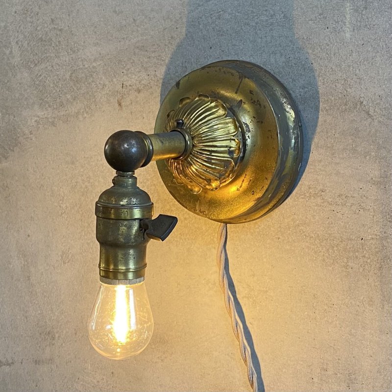 画像11: VINTAGE ANTIQUE LAMP LIGHT WALL LAMP HUBBELL ヴィンテージ アンティーク ライト ウォールランプ 壁付け照明 ブラケットランプ / ランプ 真鍮 店舗什器 アメリカ USA (9)