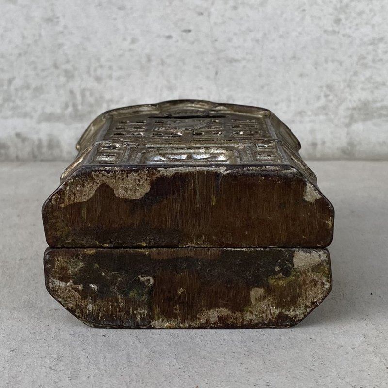 画像6: VINTAGE ANTIQUE BANK BUILDING CAST IRON ヴィンテージ アンティーク コインバンク 貯金箱 オブジェ 置物 / コレクタブル ディスプレイ キャストアイアン 鋳物 アメリカ (1)