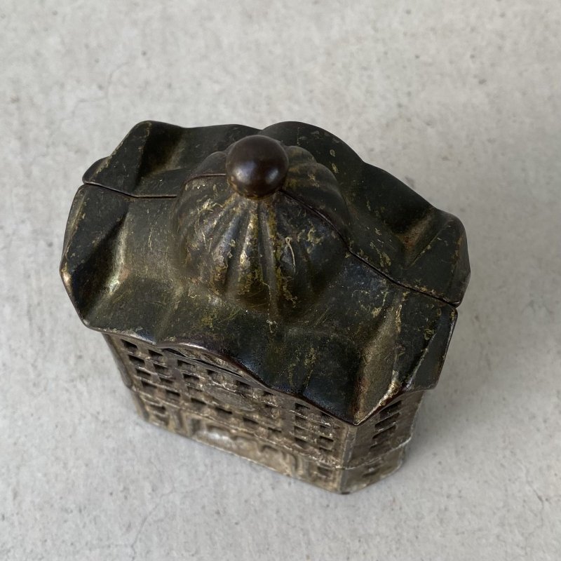画像5: VINTAGE ANTIQUE BANK BUILDING CAST IRON ヴィンテージ アンティーク コインバンク 貯金箱 オブジェ 置物 / コレクタブル ディスプレイ キャストアイアン 鋳物 アメリカ (1)