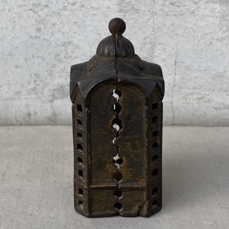 画像3: VINTAGE ANTIQUE BANK BUILDING CAST IRON ヴィンテージ アンティーク コインバンク 貯金箱 オブジェ 置物 / コレクタブル ディスプレイ キャストアイアン 鋳物 アメリカ (2)