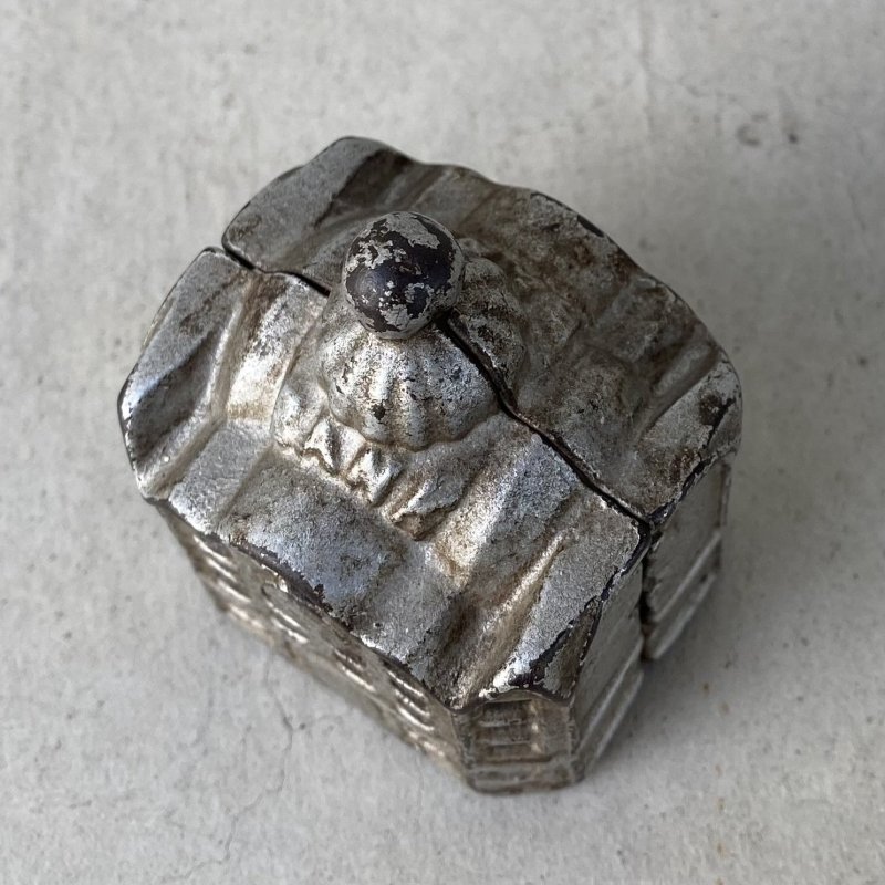 画像5: VINTAGE ANTIQUE BANK BUILDING CAST IRON ヴィンテージ アンティーク コインバンク 貯金箱 オブジェ 置物 / コレクタブル ディスプレイ キャストアイアン 鋳物 アメリカ (4)