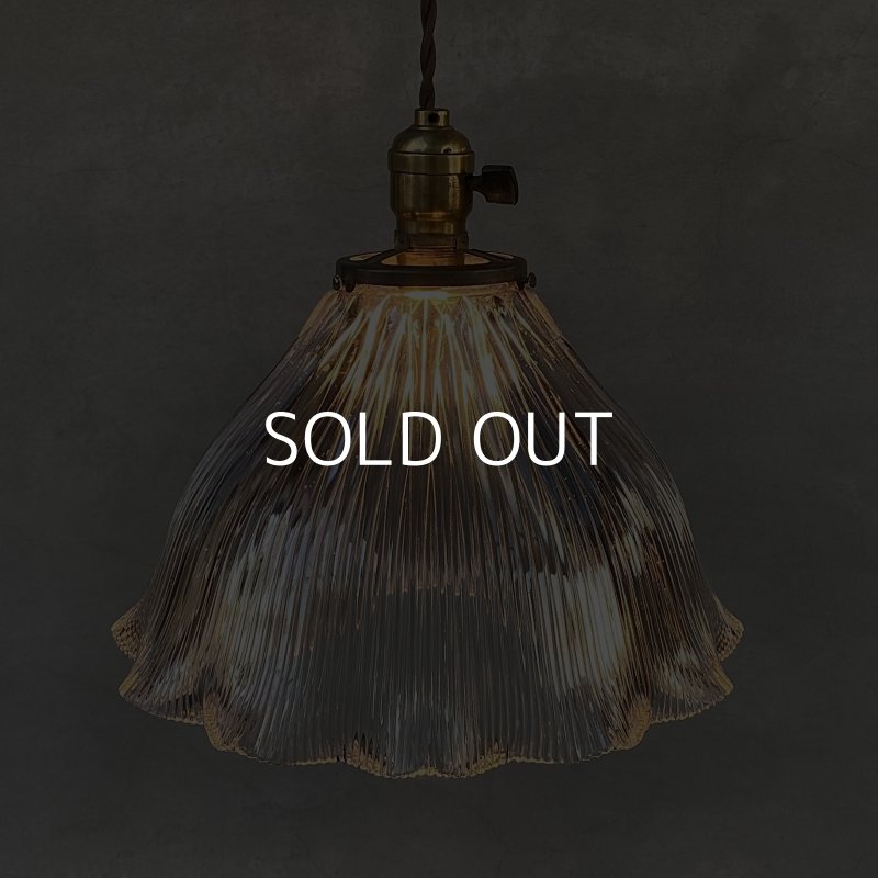 画像12: VINTAGE ANTIQUE HOLOPHANE LAMP ヴィンテージ アンティーク ホロフェーンランプ 天井照明 シーリングランプ / ライト ガラスシェード 店舗什器 アメリカ (1)