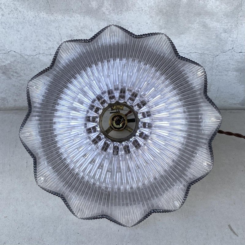 画像4: VINTAGE ANTIQUE HOLOPHANE LAMP ヴィンテージ アンティーク ホロフェーンランプ 天井照明 シーリングランプ / ライト ガラスシェード 店舗什器 アメリカ (2)