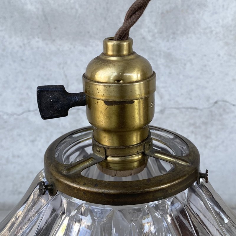 画像8: VINTAGE ANTIQUE HOLOPHANE LAMP ヴィンテージ アンティーク ホロフェーンランプ 天井照明 シーリングランプ / ライト ガラスシェード 店舗什器 アメリカ (2)