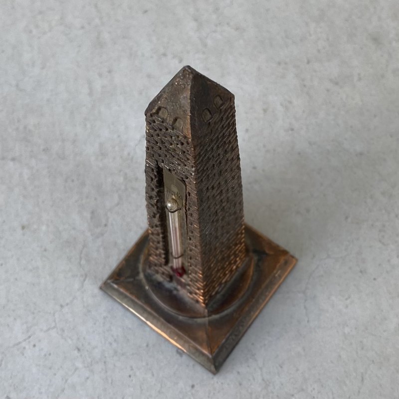 画像5: VINTAGE ANTIQUE WASHINGTON MONUMENT THERMOMETER JAPANNED ヴィンテージ アンティーク ワシントン モニュメント 温度計 ジャパンカラー / コレクタブル オブジェ ディスプレイ 記念塔 置物 アメリカ (2)