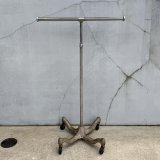 VINTAGE ANTIQUE CLOTHING RACK ヴィンテージ アンティーク クロージングラック Tハンガーラック / T型 T字 Tバー コレクタブル ディスプレイ 家具 服屋 店舗 什器 アメリカ