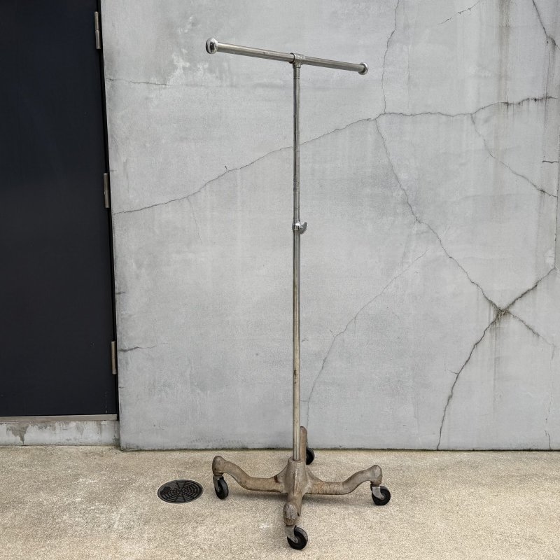 画像5: VINTAGE ANTIQUE CLOTHING RACK ヴィンテージ アンティーク クロージングラック Tハンガーラック / T型 T字 Tバー コレクタブル ディスプレイ 家具 服屋 店舗 什器 アメリカ