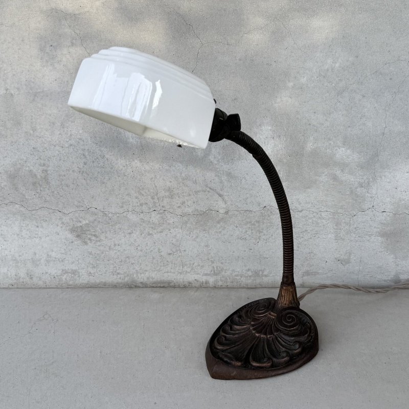 画像1: VINTAGE ANTIQUE DESKLAMP ヴィンテージ アンティーク デスクランプ スタンドライト テーブルランプ 卓上ライト 照明 / ミルクガラスシェード グースネック コレクタブル 店舗什器 アメリカ