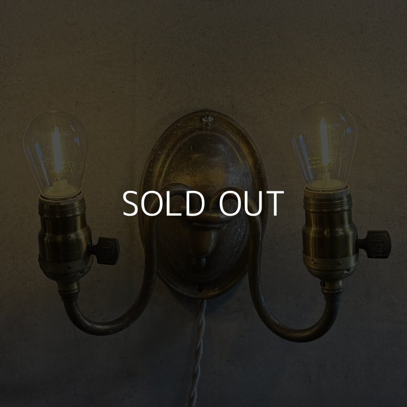 画像9: VINTAGE ANTIQUE LAMP LIGHT WALL LAMP ヴィンテージ アンティーク ライト ウォールランプ 壁付け照明 ブラケットランプ 2灯 / ランプ ブラス 真鍮 E26 店舗什器 アメリカ USA (3)