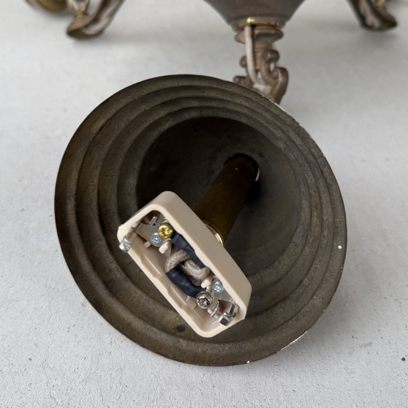 画像9: VINTAGE ANTIQUE LIGHT  ヴィンテージ アンティーク シャンデリア 吊り下げライト シーリングランプ 天井照明 / 4灯 GE ライト ペンダントライト 真鍮 E26 店舗什器 アメリカ USA (1)