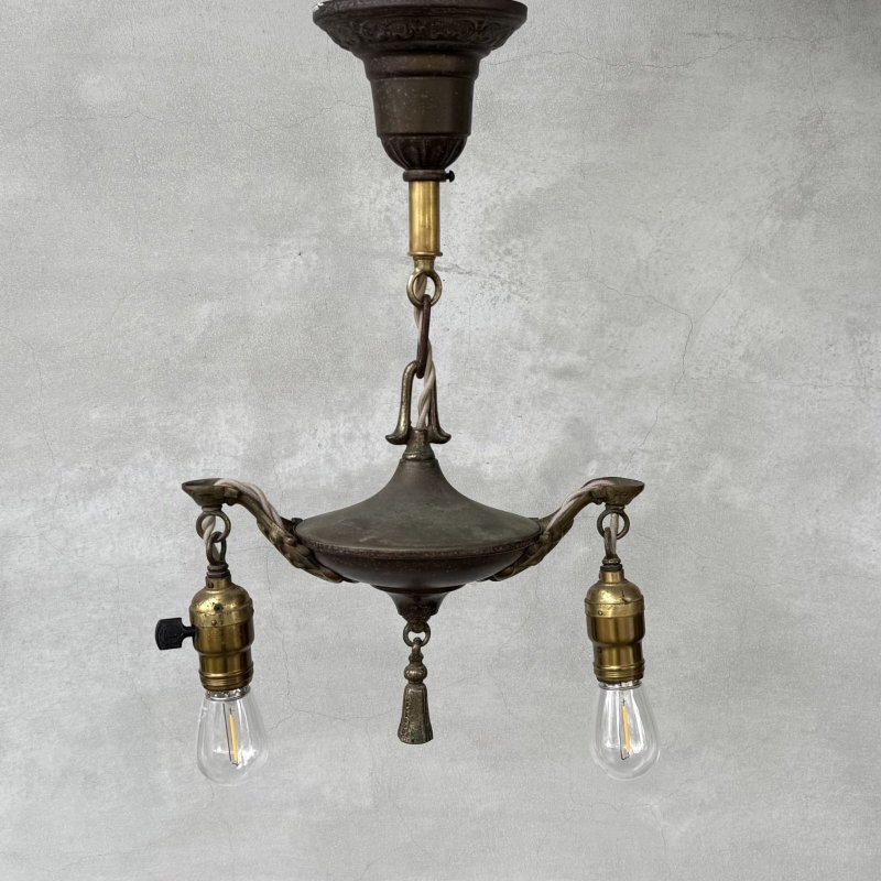 画像1: VINTAGE ANTIQUE LIGHT ヴィンテージ アンティーク シャンデリア 吊り下げライト  照明 / 2灯 ライト ペンダントライト 天井照明 店舗什器 アメリカ USA (2)