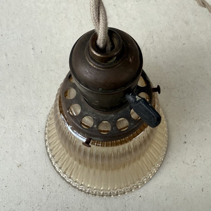 画像4: VINTAGE ANTIQUE LAMP ヴィンテージ アンティーク 吊り下げライト 天井照明 / ライト ペンダントライト ガラスシェード E26 店舗什器 アメリカ (2)