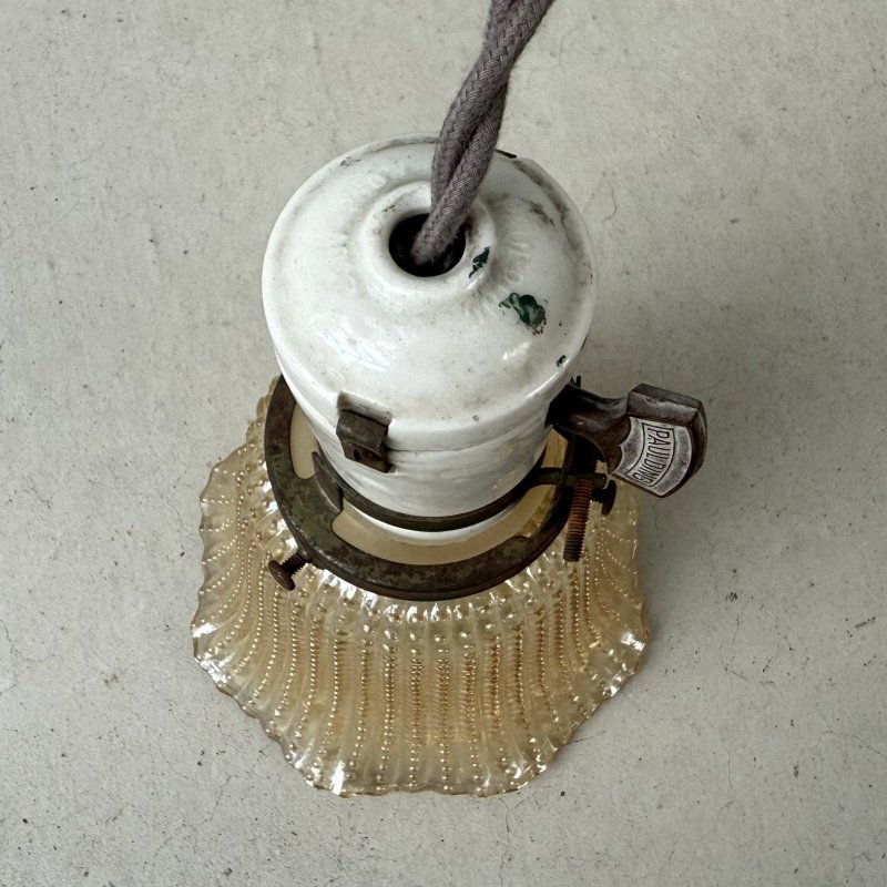 画像4: VINTAGE ANTIQUE LAMP ヴィンテージ アンティーク 吊り下げライト 天井照明 / ライト ペンダントライト ポーセリン ガラスシェード E26 店舗什器 アメリカ (3)