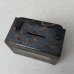 画像5: VINTAGE ANTIQUE COIN BANK JAPANNED LOUIS RICH CO. ヴィンテージ アンティーク コインバンク マネーバンク 貯金箱 ジャパンド ジャパンフィニッシュ / コレクタブル オブジェ インテリア ノベルティー 銀行 アメリカ USA (2)