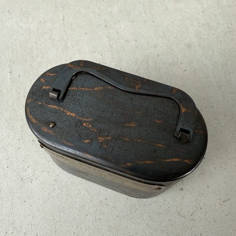 画像5: VINTAGE ANTIQUE COIN BANK JAPANNED ヴィンテージ アンティーク コインバンク マネーバンク 貯金箱 ジャパンド ジャパンフィニッシュ / コレクタブル オブジェ インテリア ノベルティー 銀行 アメリカ USA (1)