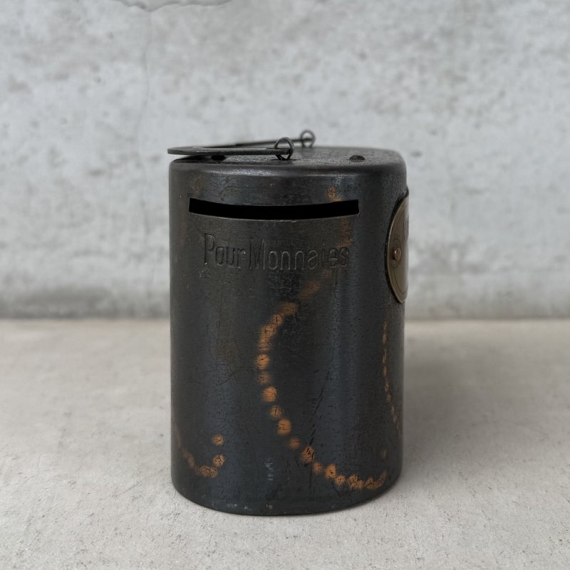 画像3: VINTAGE ANTIQUE COIN BANK JAPANNED ヴィンテージ アンティーク コインバンク マネーバンク 貯金箱 ジャパンド ジャパンフィニッシュ / コレクタブル オブジェ インテリア ノベルティー 銀行 アメリカ USA (1)