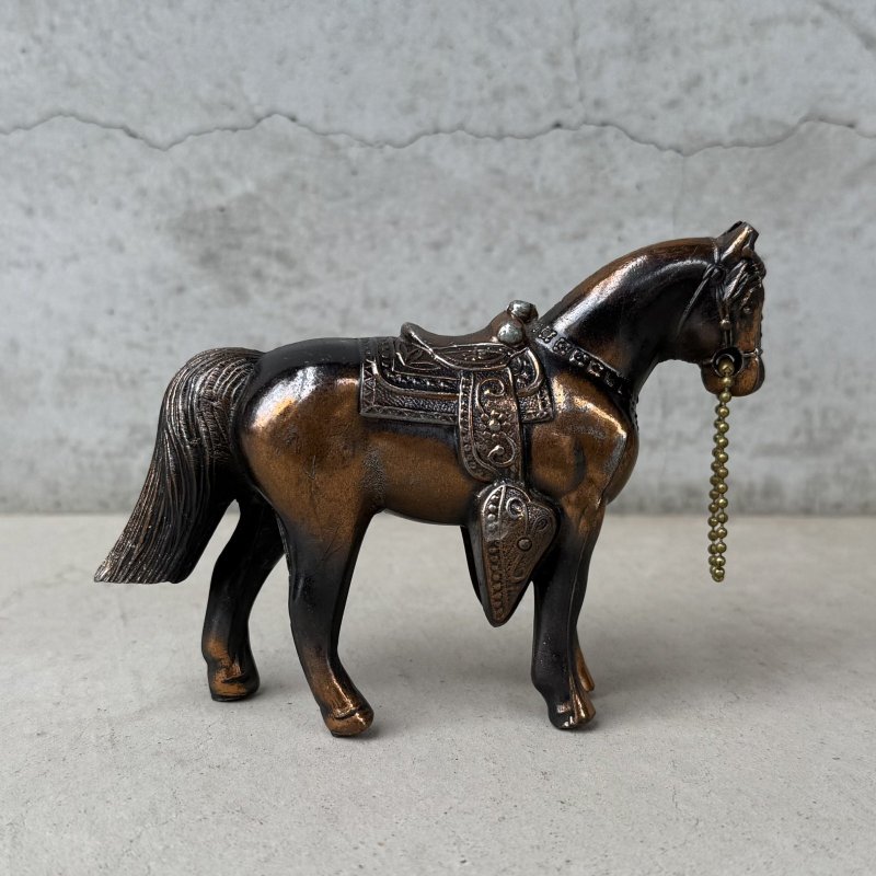 画像4: VINTAGE ANTIQUE JAPANNED WESATERN HORSE FIGURE ヴィンテージ アンティーク ジャパンド ジャパンフィニッシュ 馬 ウエスタン ホース オブジェ / コレクタブル ジャパンカラー ディスプレイ 動物 アメリカ (4)