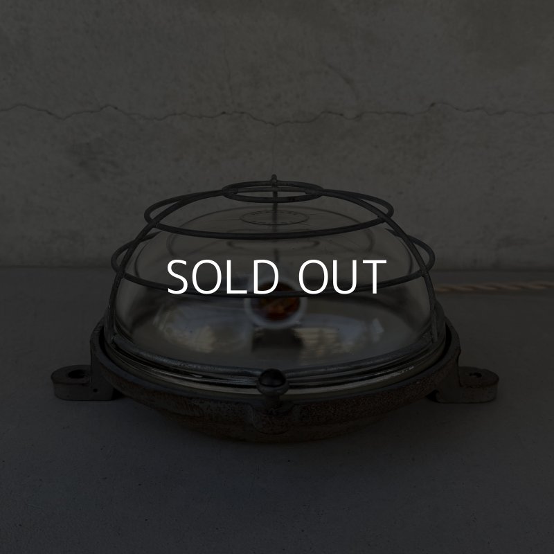 画像2: VINTAGE ANTIQUE LIGHT CAPSULE LAMP MAPELEC AMIENS ヴィンテージ アンティーク ライト カプセルランプ マリンランプ ウォールランプ 壁付け照明  天井照明 / インダストリアル  鋳物 E26 工業用 店舗什器 フランス