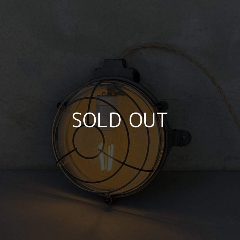 画像11: VINTAGE ANTIQUE LIGHT CAPSULE LAMP MAPELEC AMIENS ヴィンテージ アンティーク ライト カプセルランプ マリンランプ ウォールランプ 壁付け照明  天井照明 / インダストリアル  鋳物 E26 工業用 店舗什器 フランス