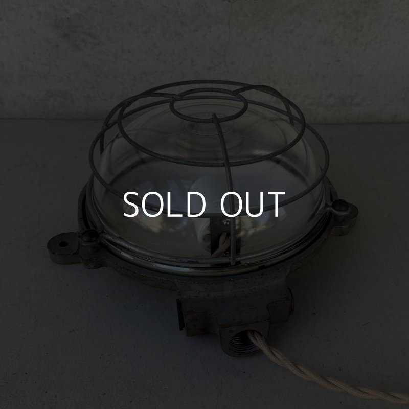 画像3: VINTAGE ANTIQUE LIGHT CAPSULE LAMP MAPELEC AMIENS ヴィンテージ アンティーク ライト カプセルランプ マリンランプ ウォールランプ 壁付け照明  天井照明 / インダストリアル  鋳物 E26 工業用 店舗什器 フランス