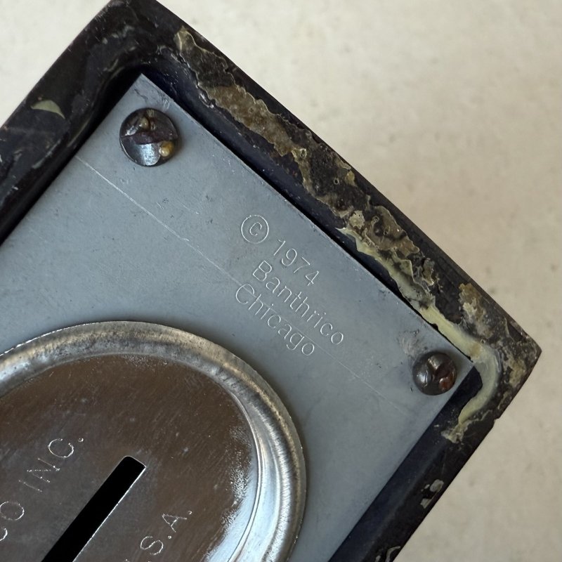 画像9: VINTAGE ANTIQUE INDIAN JAPANNED ヴィンテージ アンティーク インディアン ジャパンド ジャパンフィニッシュ オブジェ 貯金箱 / コレクタブル ジャパンカラー ディスプレイ 胸像 置物 アメリカ