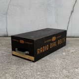 VINTAGE ANTIQUE GENERAL CEMENT BOX RADIO DIAL BELTS GC ヴィンテージ アンティーク ボックス ケース / インダストリアル アドバタイジング ラジオ アイアン ガレージ 企業物 箱 収納  鉄 店舗什器 アメリカ USA (1)