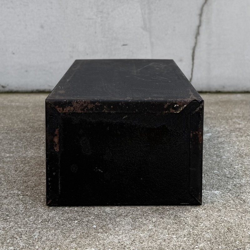 画像3: VINTAGE ANTIQUE GENERAL CEMENT BOX RADIO DIAL BELTS GC ヴィンテージ アンティーク ボックス ケース / インダストリアル アドバタイジング ラジオ アイアン ガレージ 企業物 箱 収納  鉄 店舗什器 アメリカ USA (2)