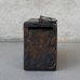 画像4: VINTAGE ANTIQUE COIN BANK JAPANNED W.F.BURNS CO. ヴィンテージ アンティーク コインバンク マネーバンク 貯金箱 ジャパンド ジャパンフィニッシュ / コレクタブル オブジェ インテリア ノベルティー 銀行 アメリカ USA (4) (4)