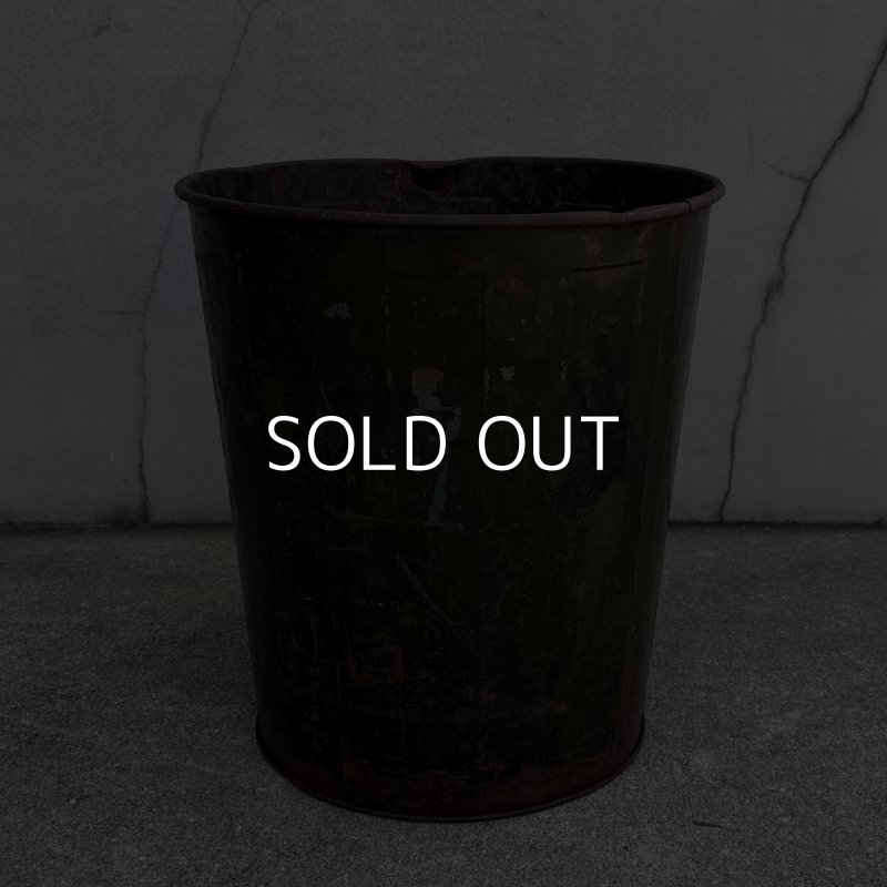 画像2: VINTAGE ANTIQUE TRASH CAN BUCKET ヴィンテージ アンティーク ゴミ箱 ダストボックス バケツ / 缶 インダストリアル 収納 カーキ 店舗什器 アメリカ (2)