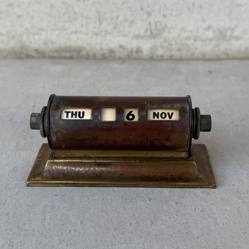 画像2: VINTAGE ANTIQUE CALENDAR ヴィンテージ アンティーク 万年カレンダー 卓上カレンダー / コレクタブル インテリア ブラス 文具 真鍮 雑貨 小物 アメリカ USA (1)
