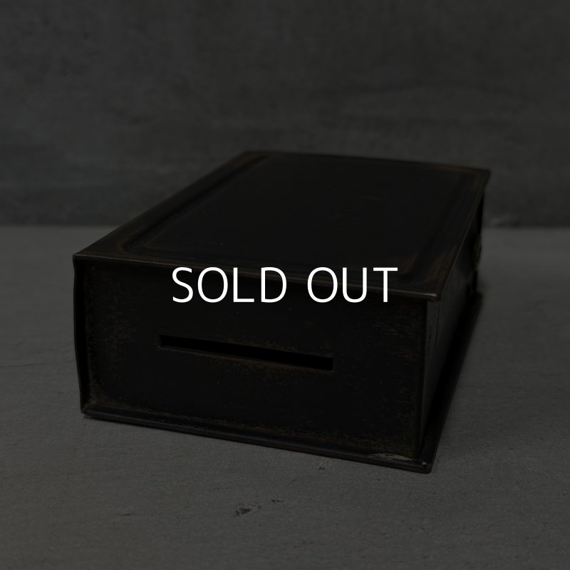 画像6: VINTAGE ANTIQUE COIN BANK JAPANNED U.S.BANK NOTE CO. ヴィンテージ アンティーク コインバンク マネーバンク 貯金箱 ジャパンド ジャパンフィニッシュ / コレクタブル アドバタイジング オブジェ インテリア ノベルティー 銀行 アメリカ USA 