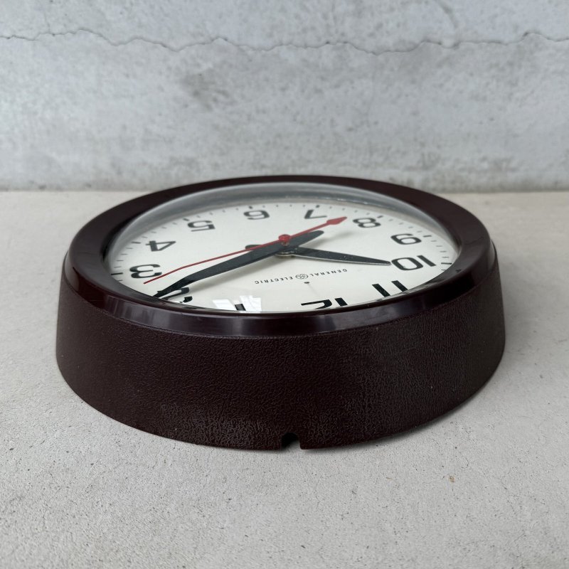 画像9: VINTAGE ANTIQUE WALL CLOCK GENERAL ELECTRIC GE ヴィンテージ アンティーク ウォールクロック 壁掛け時計 ゼネラルエレクトリック / スクールクロック アイアン 鉄 小 丸型 ブラウン 茶色 店舗什器 アメリカ