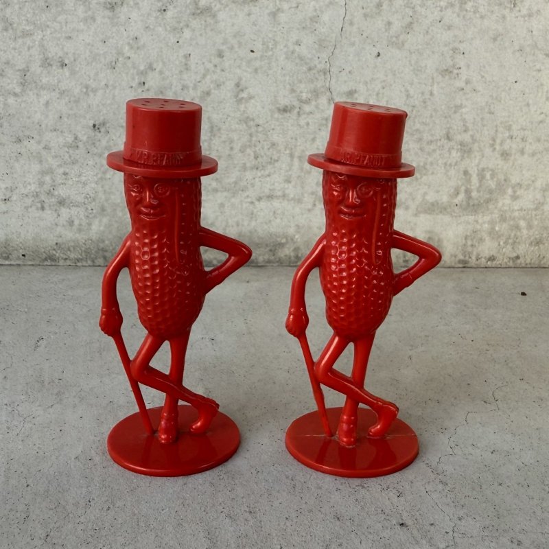 画像1: VINTAGE ANTIQUE PLANTERS MR PEANUT ヴィンテージ アンティーク ミスターピーナッツ ソルト＆ペッパー 塩胡椒入れ / コレクタブル キャラクター オブジェ ディスプレイ 赤色 雑貨 企業物 アメリカ