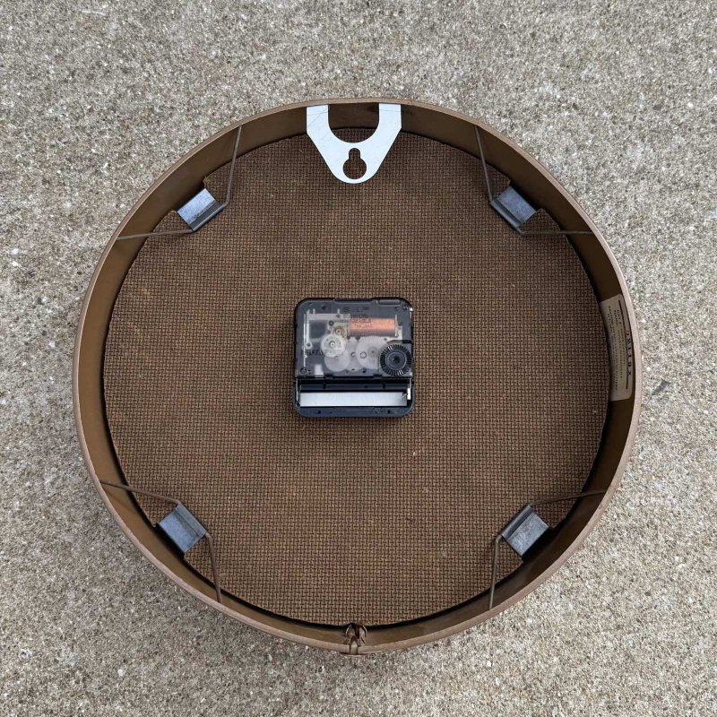 画像2: VINTAGE ANTIQUE WALL CLOCK SETH THOMAS ヴィンテージ アンティーク ウォールクロック 壁掛け時計 セストーマス / スクールクロック アイアン 鉄 小 丸型 店舗什器 アメリカ