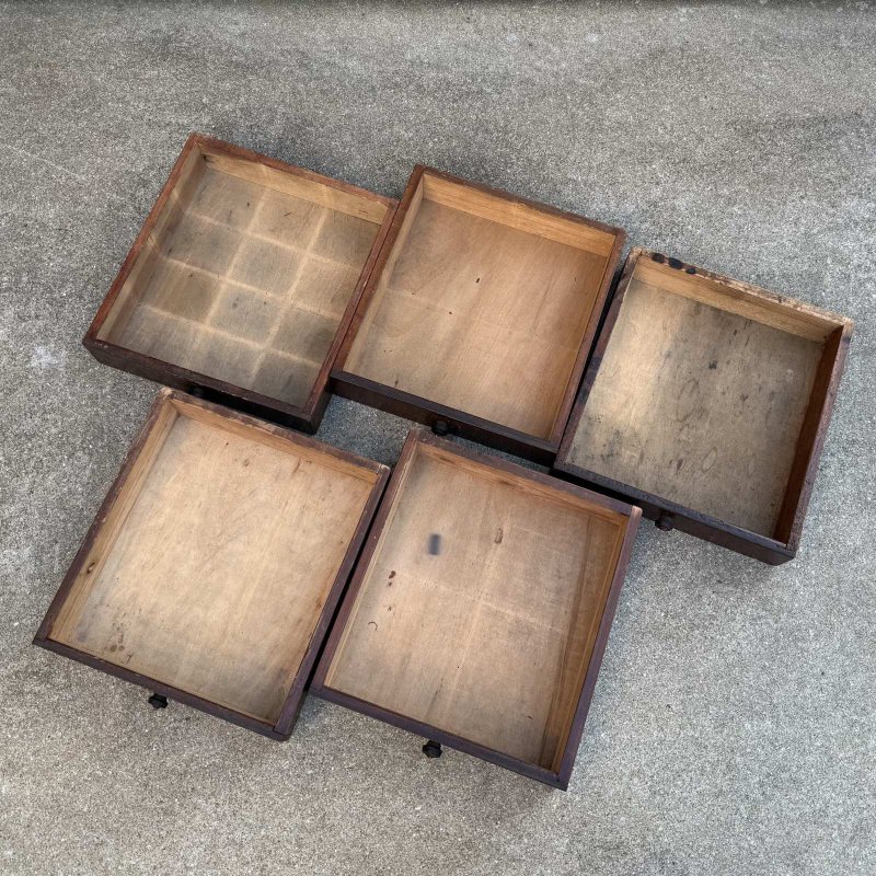 画像9: アンティーク 昭和レトロ 古道具 小引き出し 棚 チェスト / レターケース 書類入れ ５段 木製 収納 家具 古民家 蔵 うぶだし