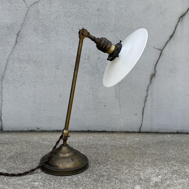 画像4: VINTAGE ANTIQUE FARIES DESKLAMP STANDLIGHT ヴィンテージ アンティーク フェアリーズ デスクライト スタンドライト 卓上照明 / コレクタル テーブルランプ ブラス ミルクガラスシェード 真鍮 E26 店舗什器 アメリカ 