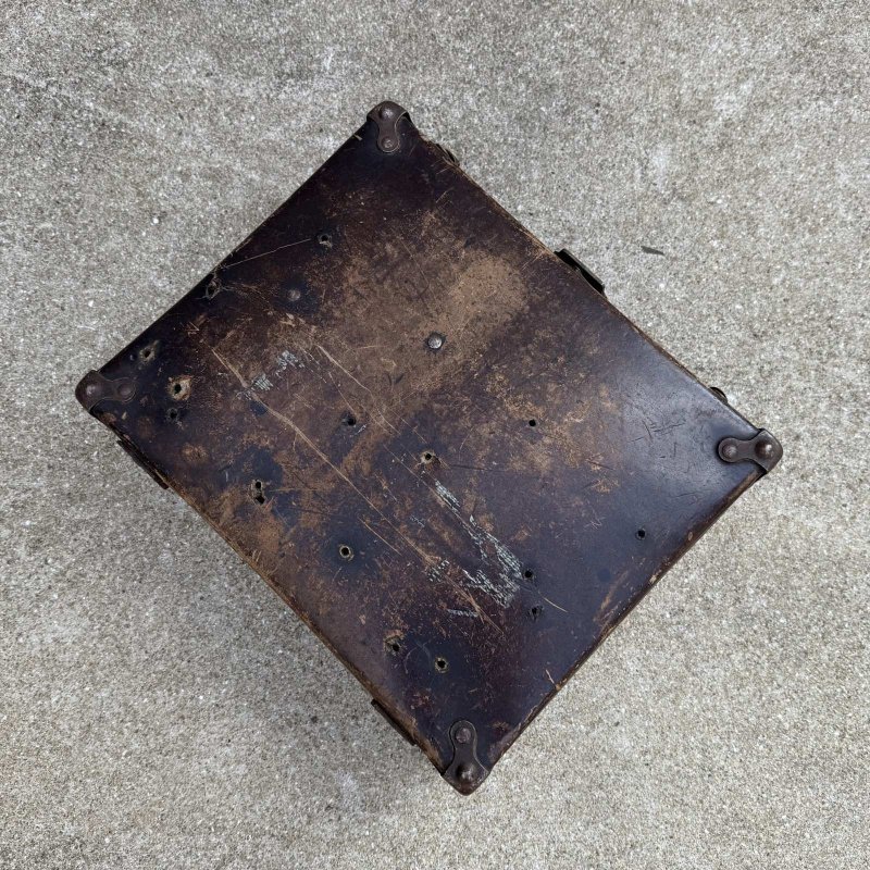 画像8: VINTAGE ANTIQUE SUITCASE LEATHEROID MFG.CO ヴィンテージ アンティーク ファイバースーツケース トランク / カバン ディスプレイ 収納 茶色 店舗什器 アメリカ