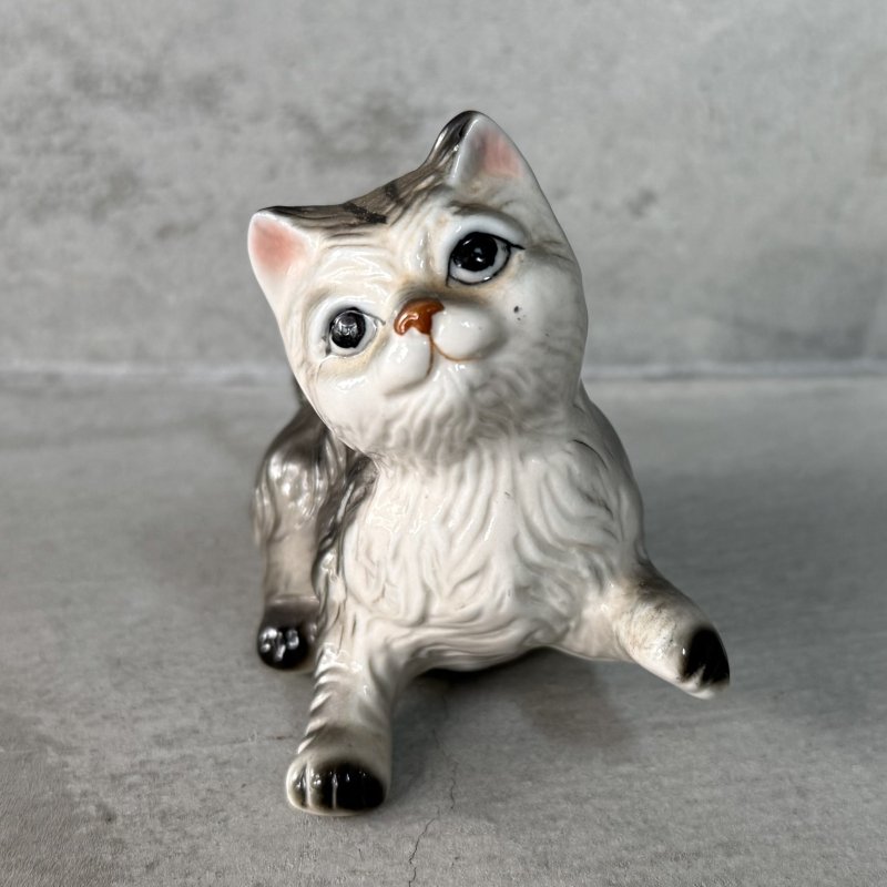 画像2: VINTAGE ANTIQUE CAT FIGURINE ヴィンテージ アンティーク 猫 ネコ オブジェ 陶器 / コレクタブル インテリア 子猫 置物 雑貨 3匹 セット アメリカ 
