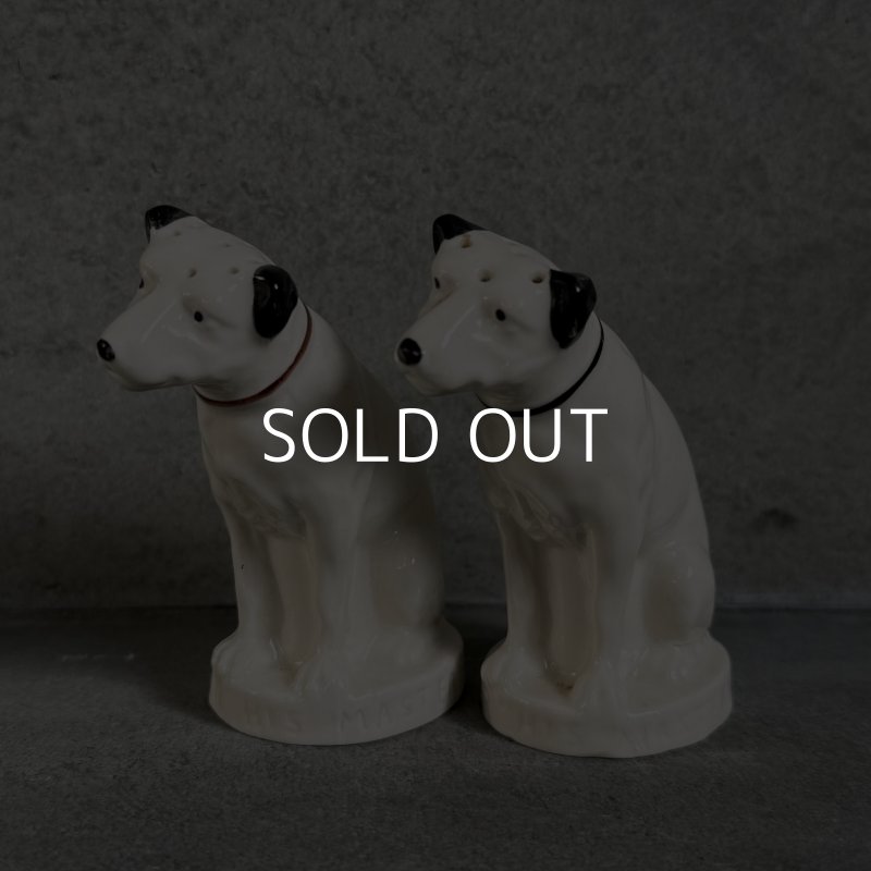 画像1: VINTAGE ANTIQUE VICTOR NIPPER DOG SALT AND PEPPER SHAKERS ヴィンテージ アンティーク ビクター ニッパー犬 ソルト＆ペッパー 塩胡椒入れ オブジェ / 陶器 コレクタブル 置物 雑貨 アメリカ