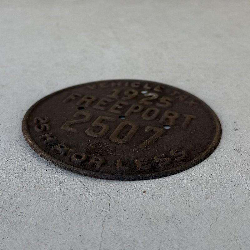 画像3: VINTAGE ANTIQUE FREEPORT PLATE ヴィンテージ アンティーク 車両登録税 プレート ナンバープレート ライセンスプレート / インダストリアル モーター系 ガレージ ディスプレイ 車 1925年 アメリカ