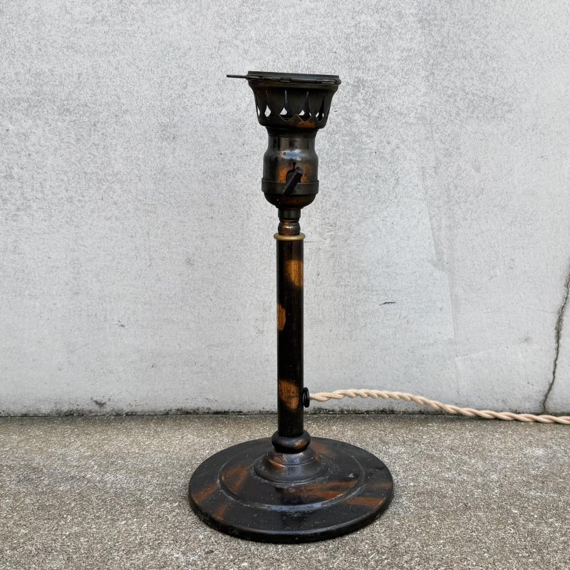 画像2: VINTAGE ANTIQUE JAPANNED DESKLAMP ヴィンテージ アンティーク ジャパンド ジャパンフィニッシュ デスクランプ スタンドライト 卓上ライト 照明 / テーブルランプ コレクタブル 店舗什器 アメリカ