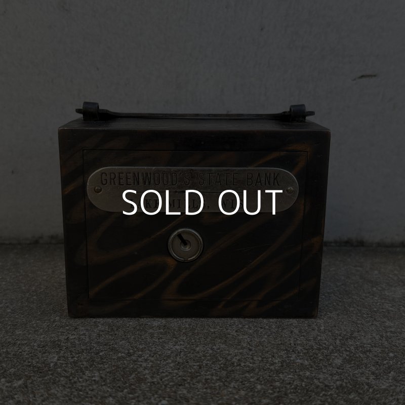 画像1: VINTAGE ANTIQUE COIN BANK JAPANNED W.F.BURNS CO. ヴィンテージ アンティーク コインバンク マネーバンク 貯金箱 ジャパンド ジャパンフィニッシュ / コレクタブル オブジェ インテリア ノベルティー 銀行 アメリカ USA (5)