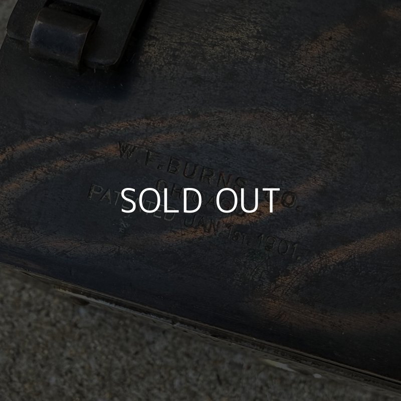 画像7: VINTAGE ANTIQUE COIN BANK JAPANNED W.F.BURNS CO. ヴィンテージ アンティーク コインバンク マネーバンク 貯金箱 ジャパンド ジャパンフィニッシュ / コレクタブル オブジェ インテリア ノベルティー 銀行 アメリカ USA (5)