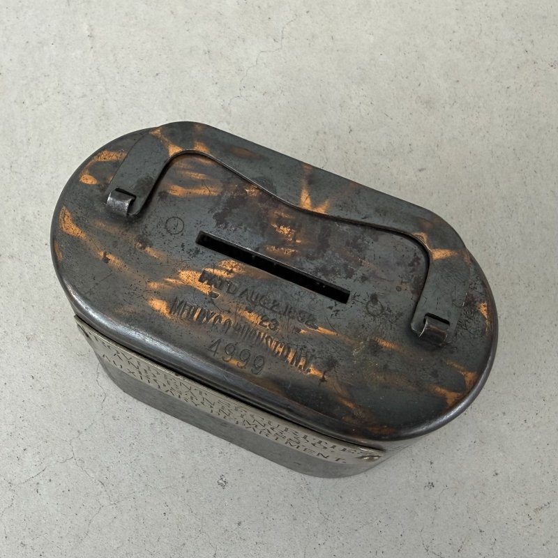 画像6: VINTAGE ANTIQUE COIN BANK JAPANNED CO BURNS ヴィンテージ アンティーク コインバンク マネーバンク 貯金箱 ジャパンド ジャパンフィニッシュ / コレクタブル オブジェ インテリア ノベルティー 銀行 アメリカ USA (6)