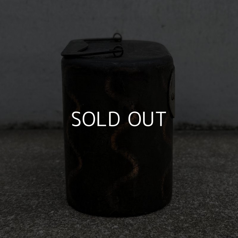 画像4: VINTAGE ANTIQUE COIN BANK JAPANNED BURNS ヴィンテージ アンティーク コインバンク マネーバンク 貯金箱 ジャパンド ジャパンフィニッシュ / コレクタブル オブジェ インテリア ノベルティー 銀行 アメリカ USA (8)