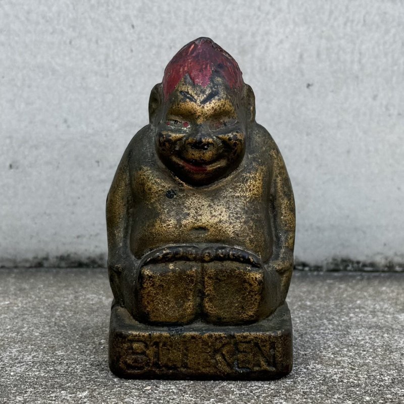 画像2: VINTAGE ANTIQUE BILLIKEN PIGGY BANK ヴィンテージ アンティーク ビリケン コインバンク マネーバンク 貯金箱 / オブジェ コレクタブル キャストアイアン 鋳物 アメリカ