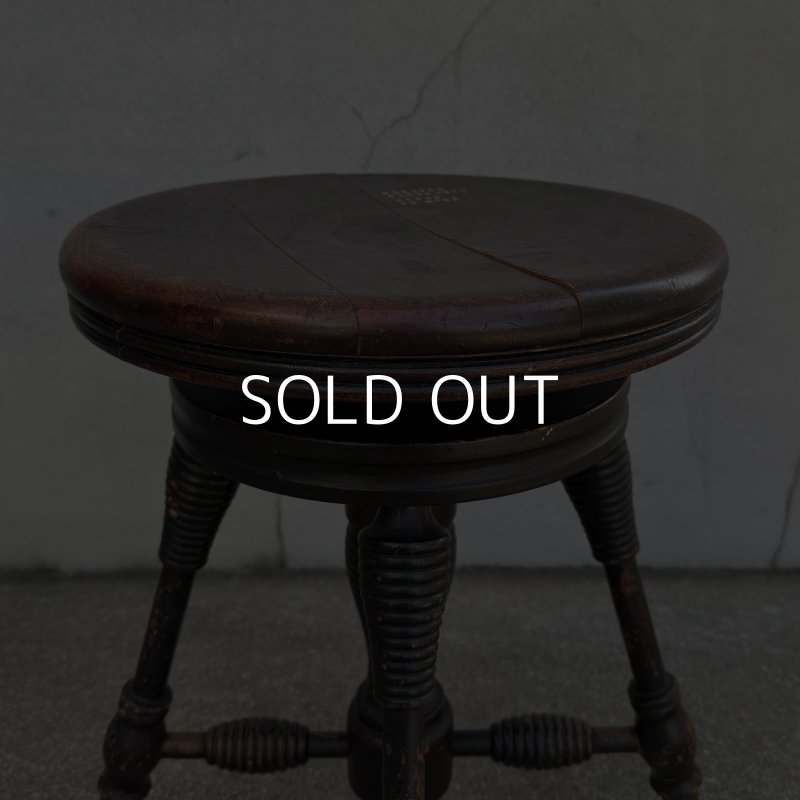 画像9: VINTAGE ANTIQUE PIANO CHAIR STOOL  ヴィンテージ アンティーク ピアノチェア スツール 椅子 / 回転いす ウッド 木製 家具 店舗什器 アメリカ (3)
